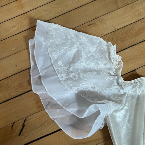 Trickz N' Treatz cream silky corset big balloon sleeve top floral embroidered - Picture 4 of 6